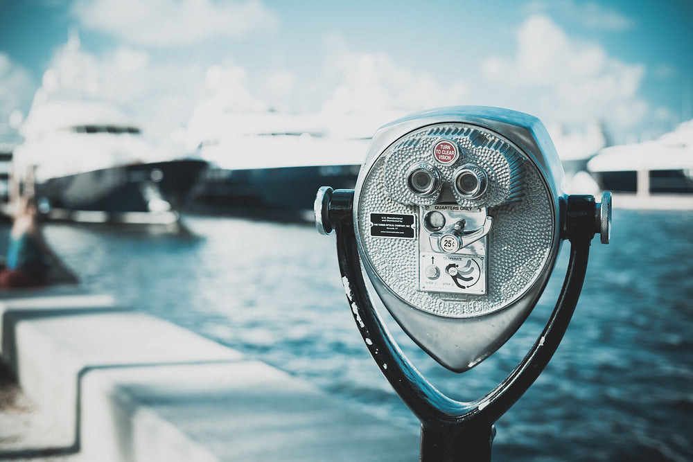 Coin-operated viewfinder looking out over a waterfront